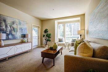 Spacious living room